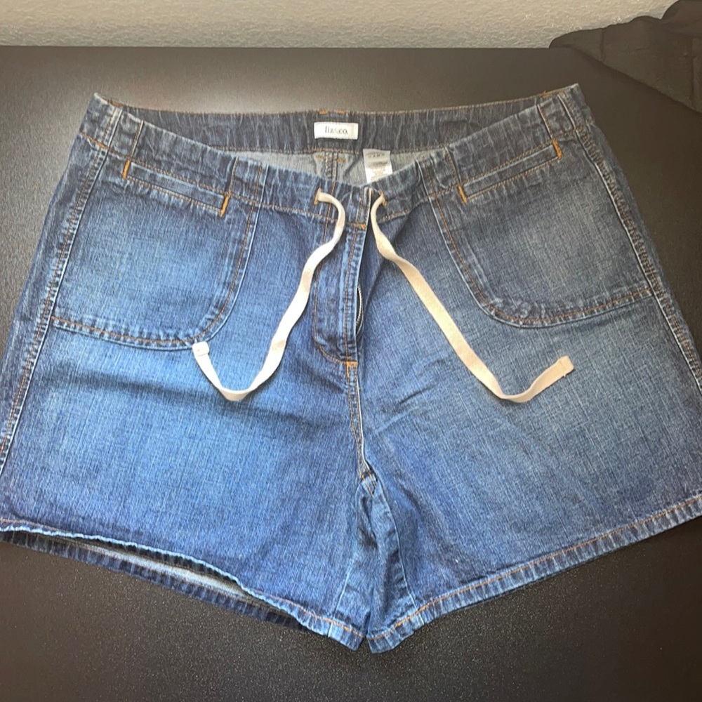 Liz & Co Jean Shorts
